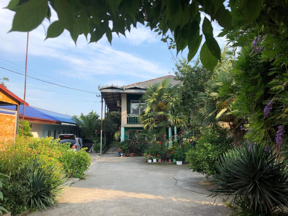 Hotel Green House Alakhadzi Exterior foto